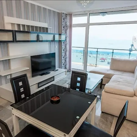 Gallery Deluxe Apartment